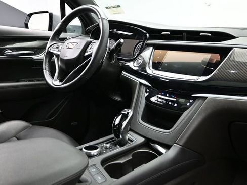 Used 2024 Cadillac XT6 Sport w/ LPO, Onyx Lite Package AWD/4WD image 14
