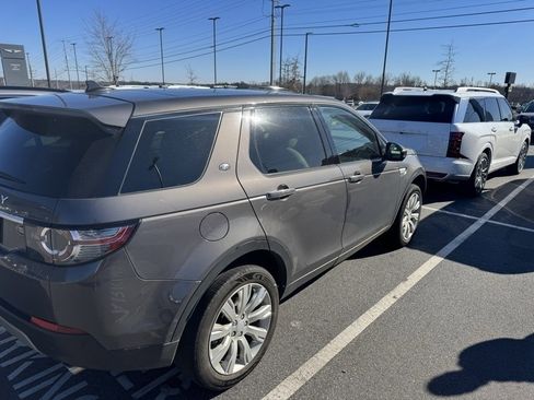 Used 2016 Land Rover Discovery Sport HSE Luxury image 4