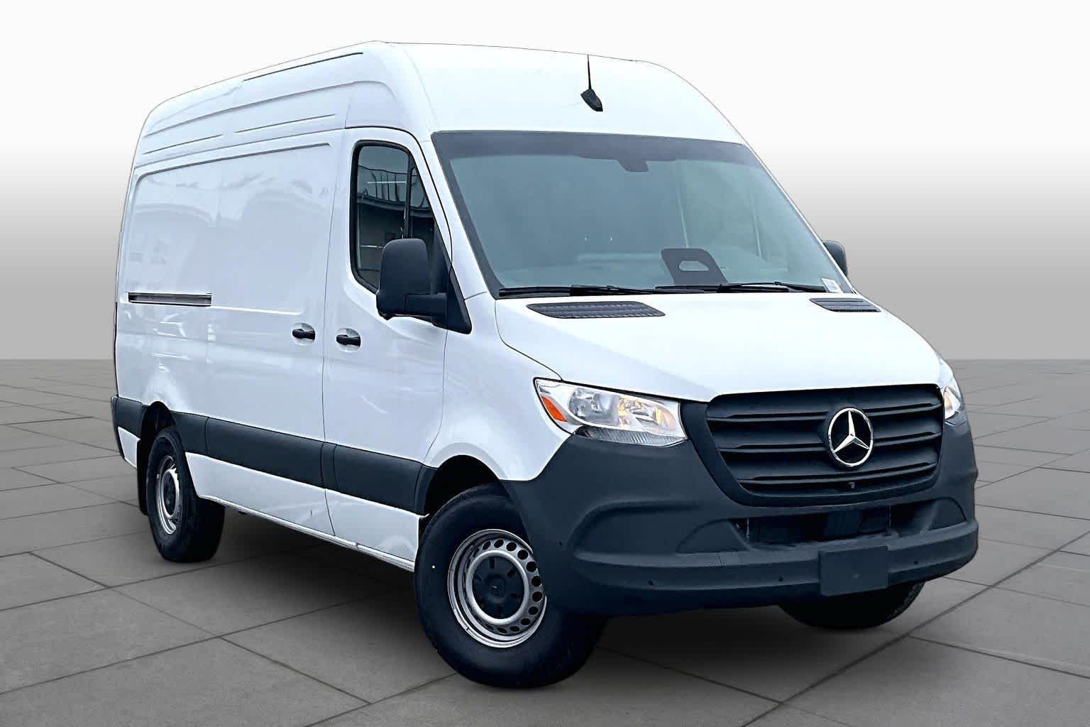 Used 2026 Mercedes-Benz Sprinter 2500 image 3