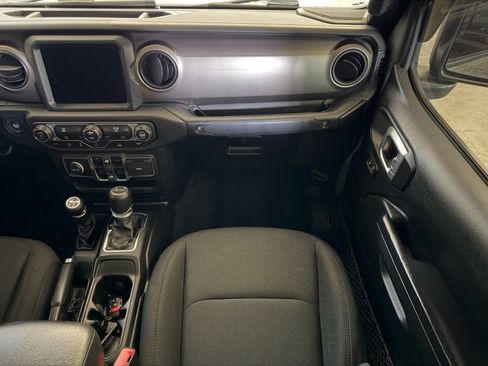 Used 2020 Jeep Gladiator Sport w/ Quick Order Package 24S AWD/4WD image 19