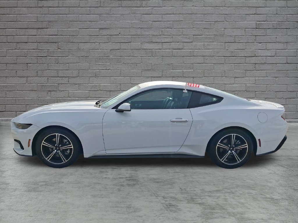 Used 2025 Ford Mustang Premium RWD image 4