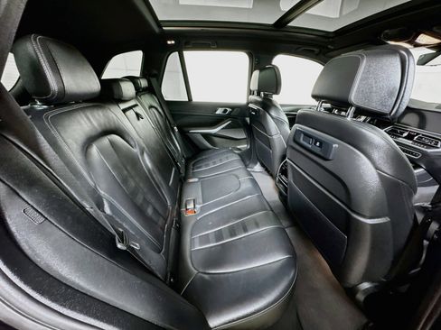 Used 2022 BMW X5 M50i w/ Premium Package AWD/4WD image 28