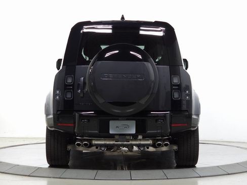Certified 2026 Land Rover Defender 110 V8 AWD/4WD image 4