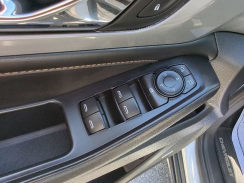 Used 2021 Chevrolet Traverse RS AWD/4WD image 13