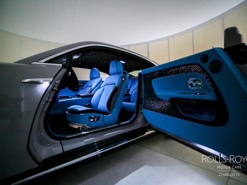 Certified 2025 Rolls-Royce Spectre image 12