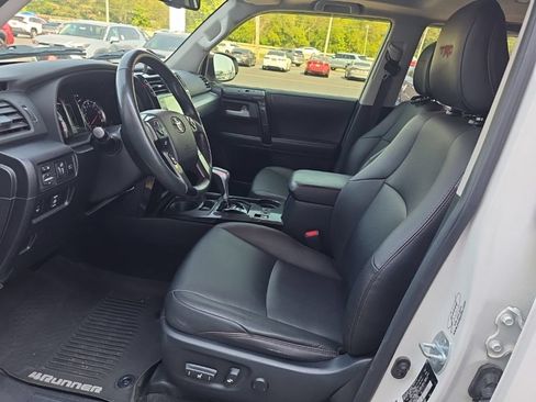 Used 2021 Toyota 4Runner TRD Off-Road Premium w/ Moonroof Package AWD/4WD image 14