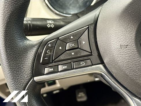 Used 2019 Nissan Rogue Sport SV AWD/4WD image 9