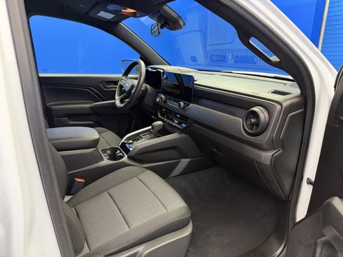 Used 2024 Chevrolet Colorado W/T w/ WT Convenience Package II RWD image 24