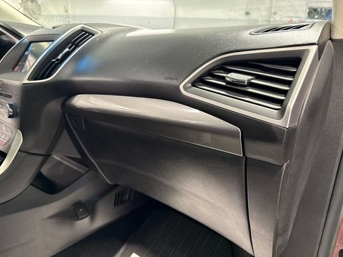 Used 2017 Ford Edge SEL w/ Equipment Group 201A AWD/4WD image 35