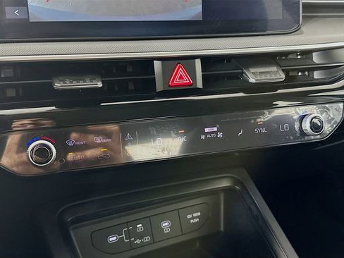 Certified 2025 Kia K5 LXS FWD image 21