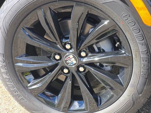 New 2026 Buick Envista Sport Touring w/ Convenience I Package FWD image 9