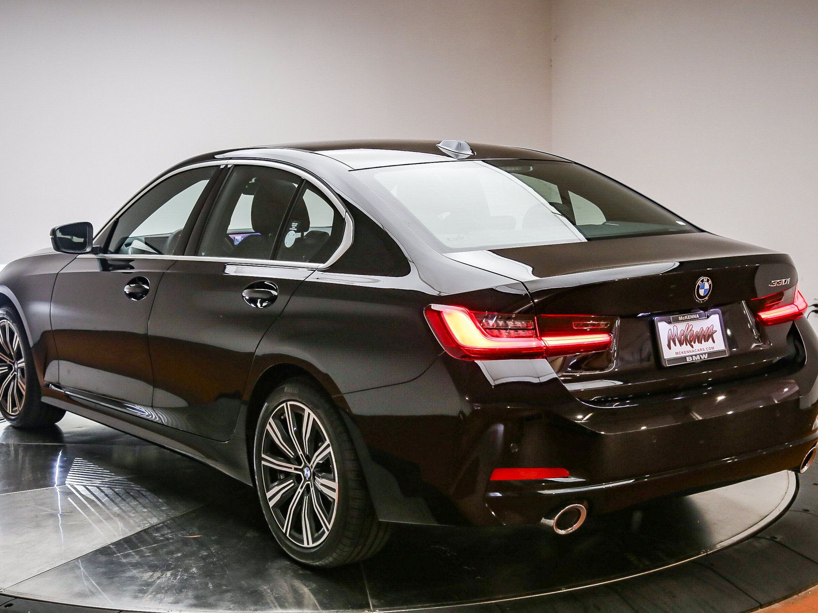 Used 2026 BMW 330i Sedan w/ Convenience Package RWD image 5
