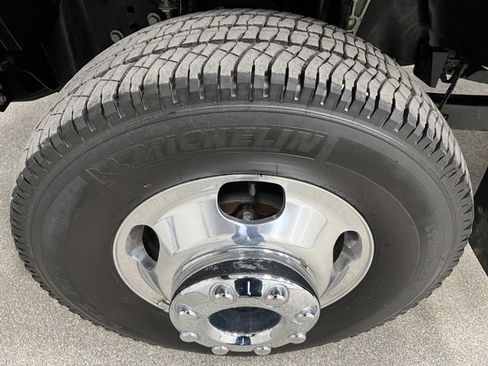 Used 2024 Ford F350 Platinum image 15