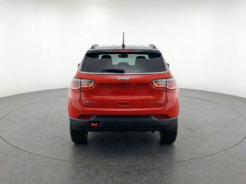 Used 2025 Jeep Compass Trailhawk AWD/4WD image 7