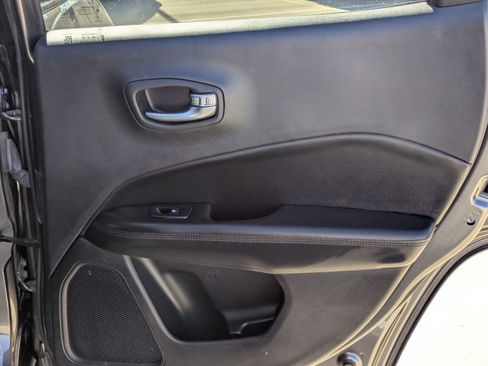 Used 2019 Jeep Compass Altitude image 25