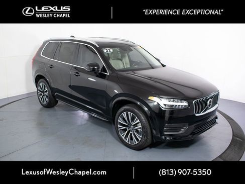 Used 2022 Volvo XC90 T5 Momentum w/ Advanced Package FWD image 2