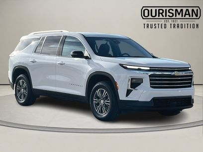 Used 2024 Chevrolet Traverse LT