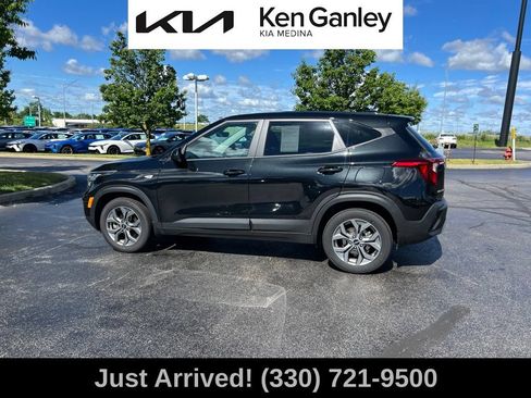 Certified 2024 Kia Seltos LX AWD/4WD image 8