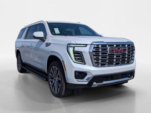 New 2026 GMC Yukon XL Denali w/ Denali Reserve Package AWD/4WD image 2