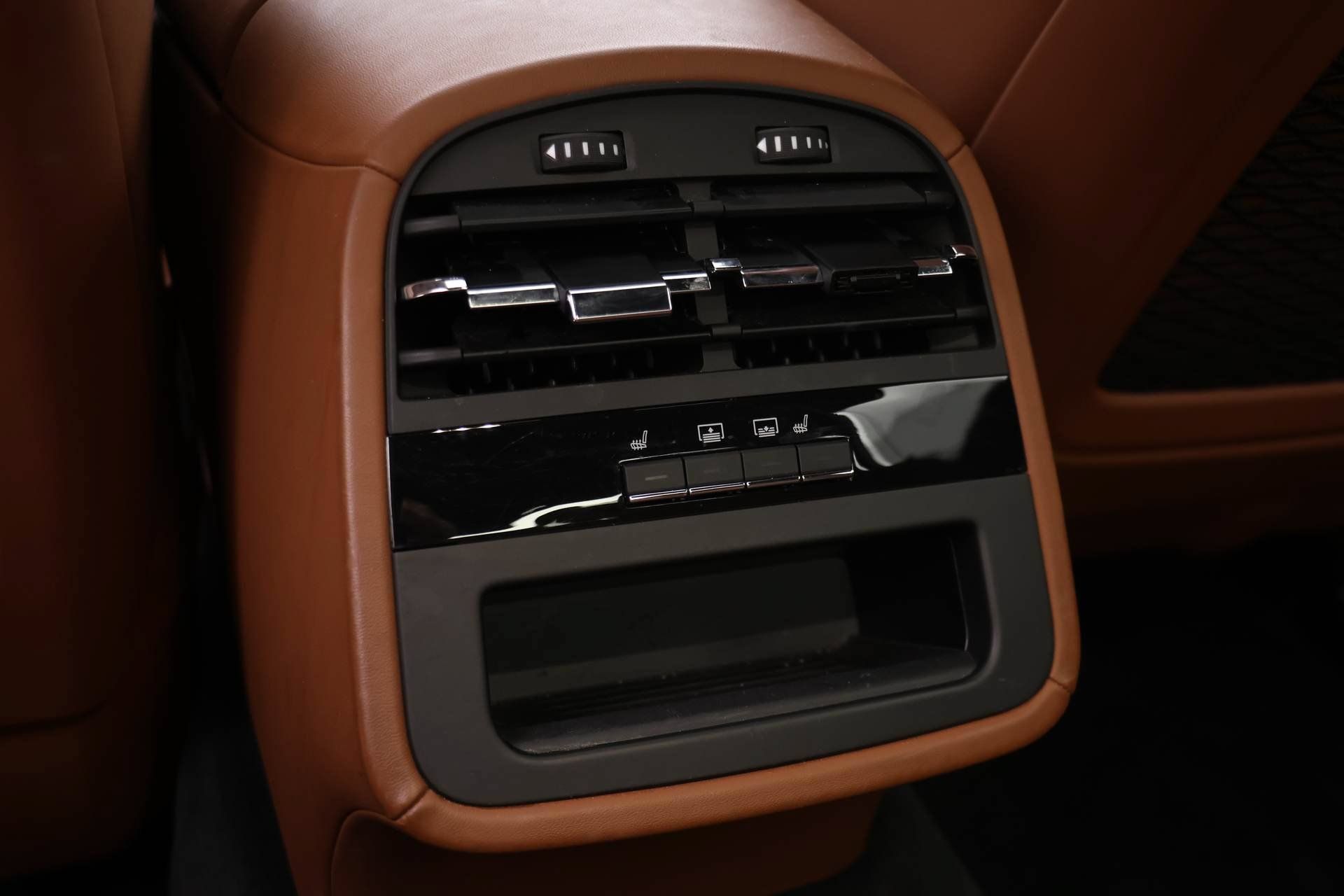 Used 2020 Maserati Quattroporte S GranSport Q4 AWD/4WD image 18