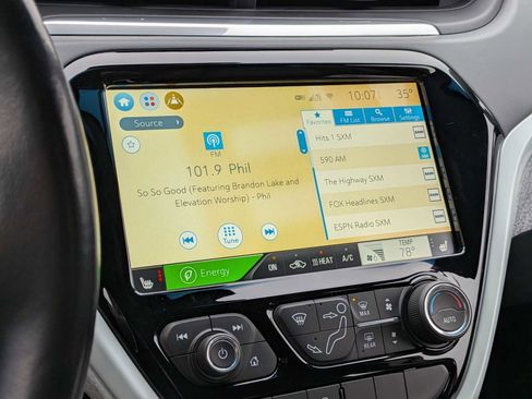 Used 2021 Chevrolet Bolt Premier w/ Infotainment Package image 29