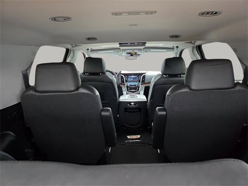 Used 2020 Cadillac Escalade Premium Luxury w/ Escalade Sport Edition image 21
