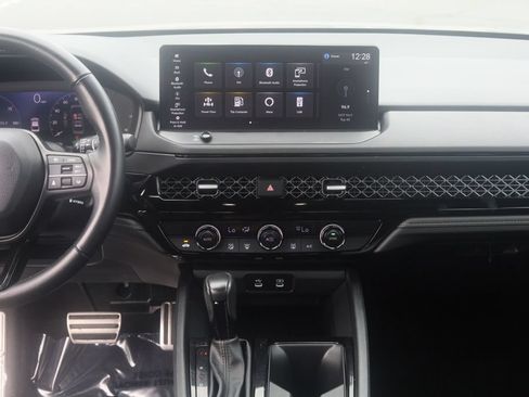 Used 2023 Honda Accord Sport image 18