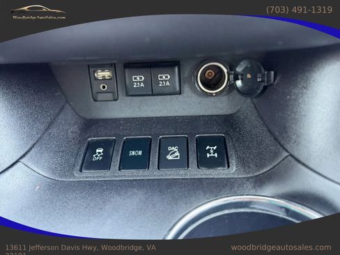 Used 2017 Toyota Highlander XLE AWD/4WD image 29