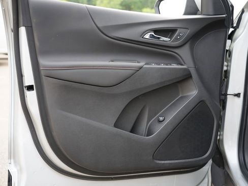 Certified 2022 Chevrolet Equinox RS w/ Infotainment Package image 14