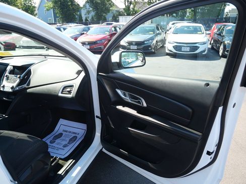 Used 2017 GMC Terrain SLE FWD image 22