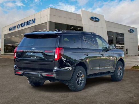 Used 2025 Ford Expedition Tremor AWD/4WD image 5