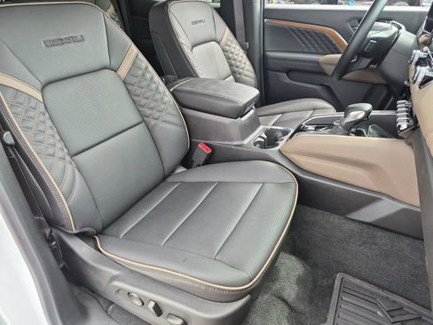 Used 2026 GMC Canyon Denali AWD/4WD image 32
