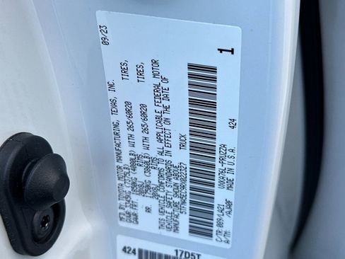 Used 2024 Toyota Tundra Platinum image 34