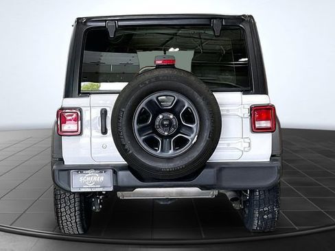 Used 2022 Jeep Wrangler Unlimited Sport AWD/4WD image 4