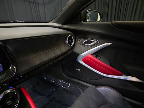 Used 2021 Chevrolet Camaro ZL1 RWD image 35