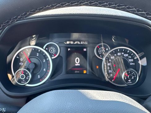 New 2026 RAM 2500 Big Horn AWD/4WD image 32