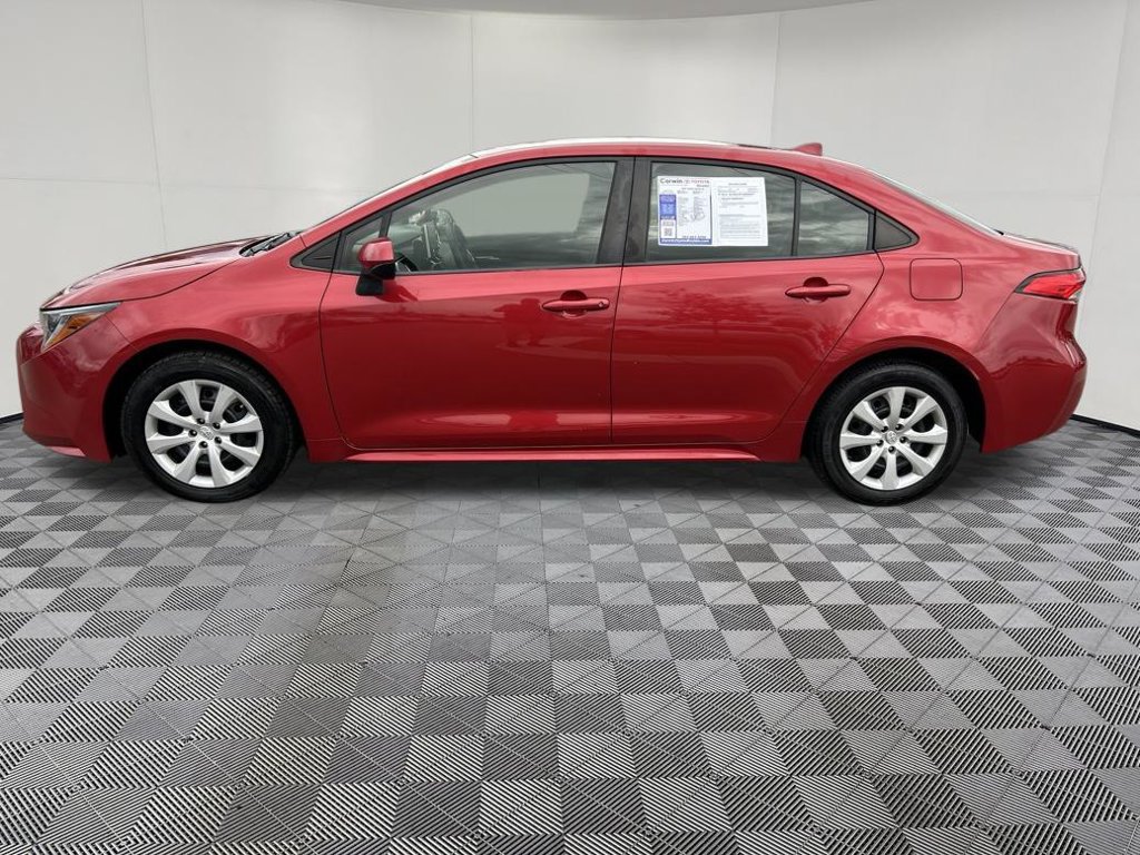 Used 2021 Toyota Corolla LE w/ Carpet Mat Package (TMS) FWD image 4