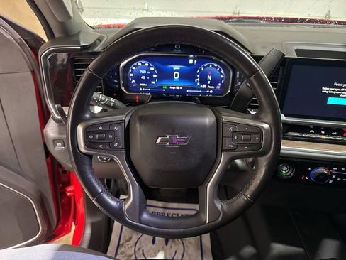 Used 2022 Chevrolet Silverado 1500 RST AWD/4WD image 25