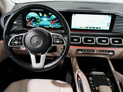 Used 2021 Mercedes-Benz GLS 580 GLS 580 image 15