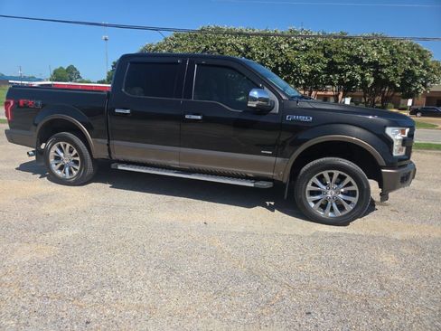 Used 2015 Ford F150 Lariat w/ Equipment Group 502A Luxury AWD/4WD image 15
