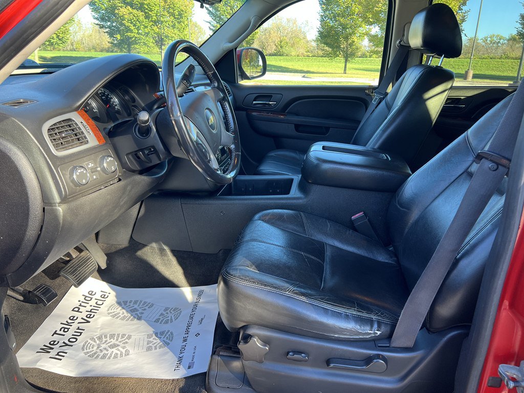 Used 2011 Chevrolet Avalanche LT AWD/4WD image 17
