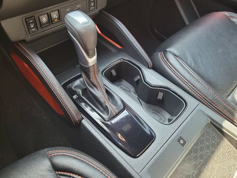 Used 2025 Nissan Frontier Pro-X w/ Pro Convenience Package RWD image 30