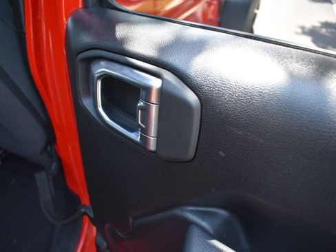 Used 2025 Jeep Wrangler Unlimited Sport AWD/4WD image 24