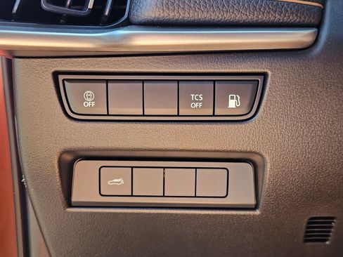 Certified 2024 MAZDA CX-90 Plug-In Hybrid w/ Preferred AWD/4WD image 37
