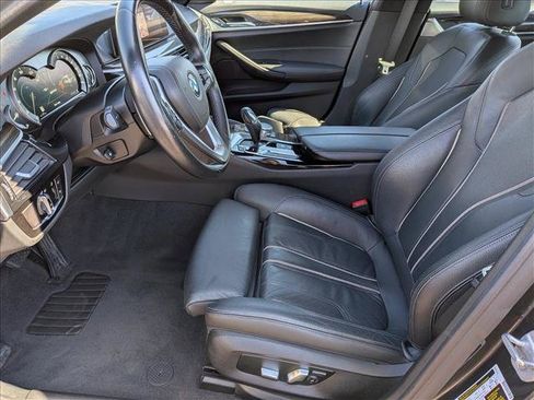 Used 2019 BMW 530e RWD image 17