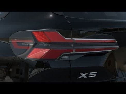 New 2025 BMW X5 xDrive40i w/ M Sport Package image 8