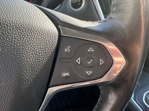 Used 2019 Chevrolet Traverse Premier w/ Driver Confidence II Package FWD image 12