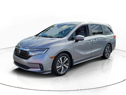 Certified 2023 Honda Odyssey Touring image 2