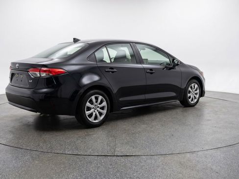 Used 2025 Toyota Corolla LE FWD image 9