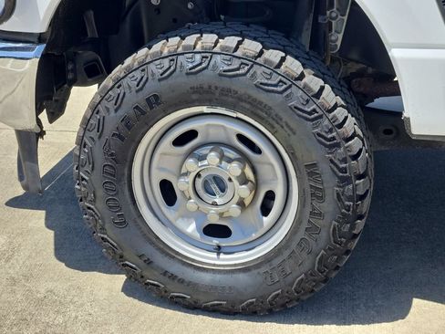 Used 2023 Ford F250 XL w/ 360-Degree Camera Package AWD/4WD image 23